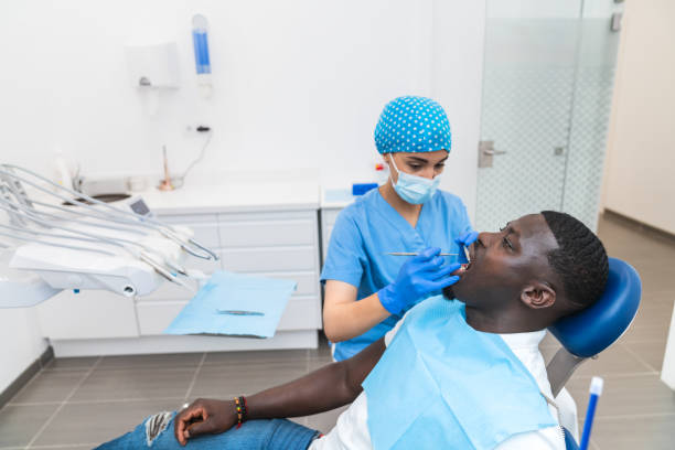 Best Emergency Dental Care for Broken or Chipped Teeth in Loughman, FL